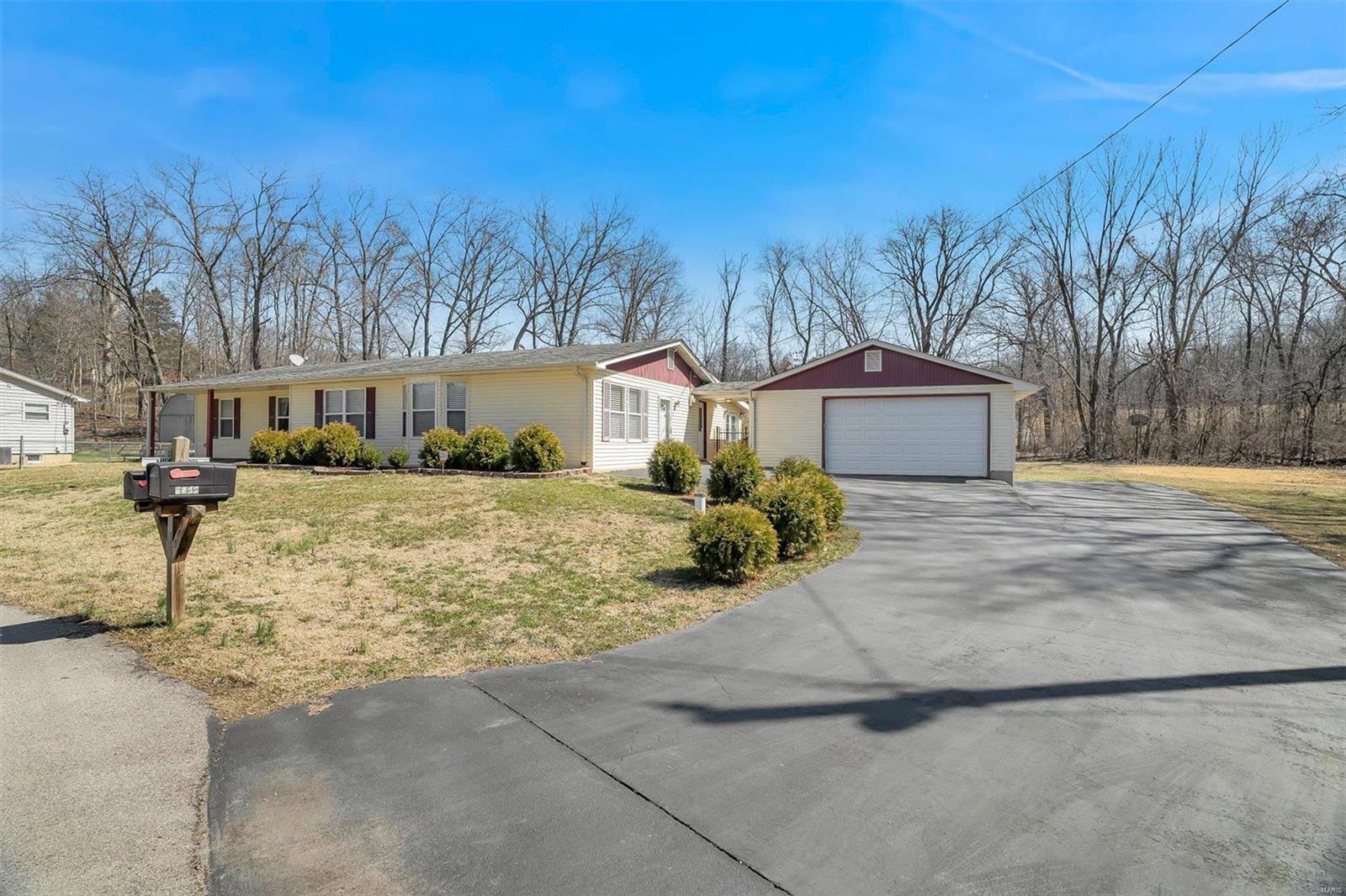 6072 Kingsway Property Photo 2