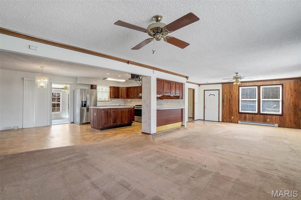 6072 Kingsway Property Photo 5