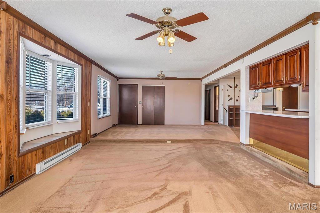 6072 Kingsway Property Photo 7