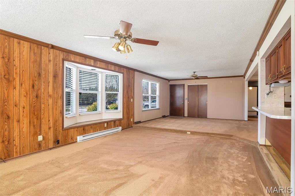 6072 Kingsway Property Photo 8
