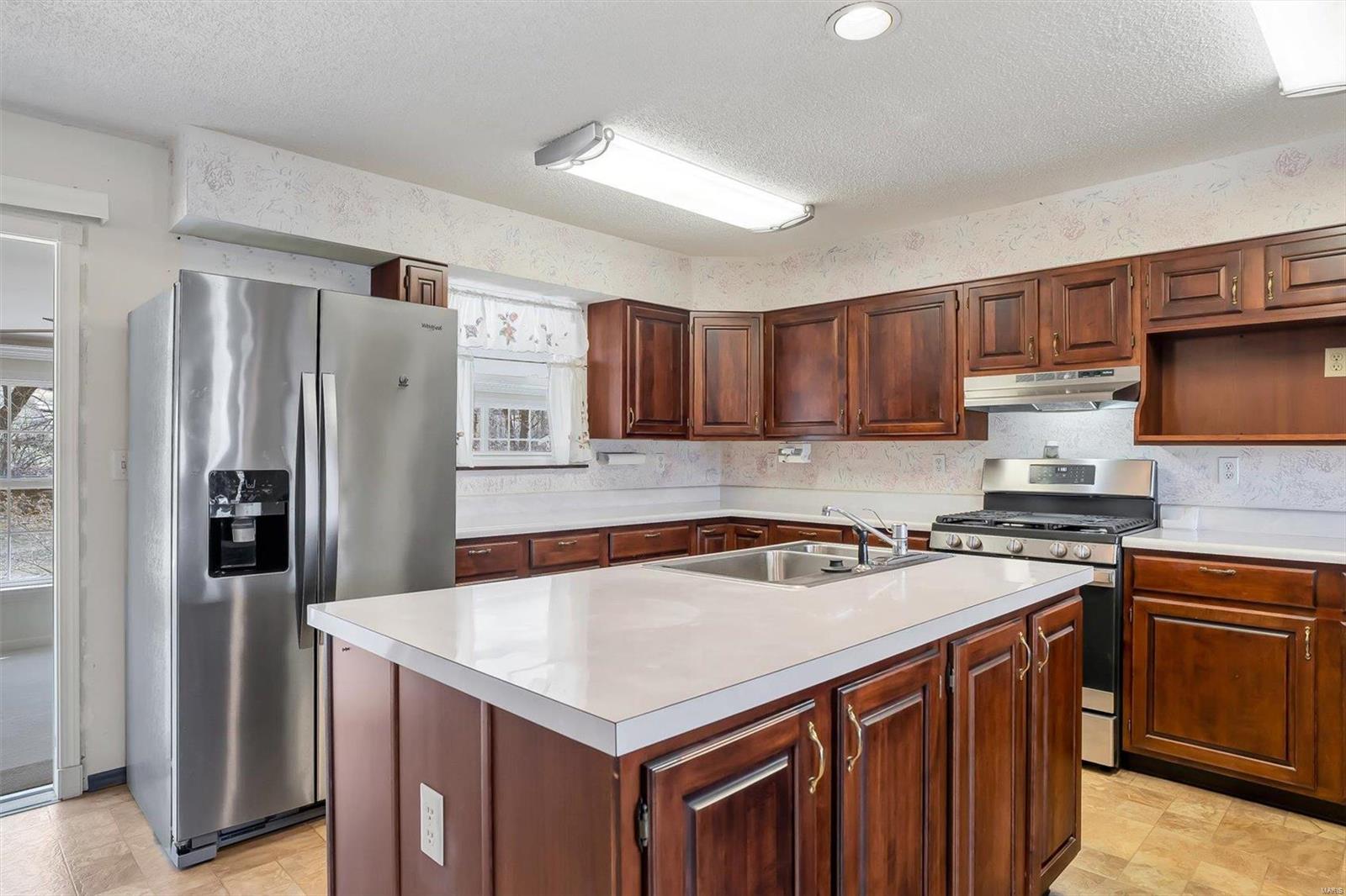6072 Kingsway Property Photo 13