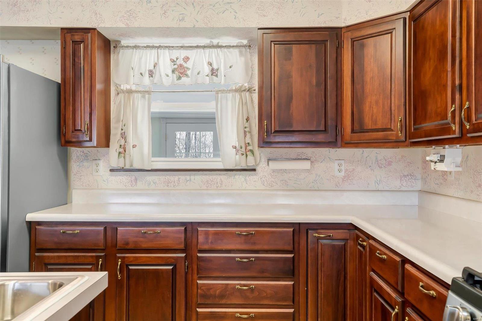 6072 Kingsway Property Photo 14