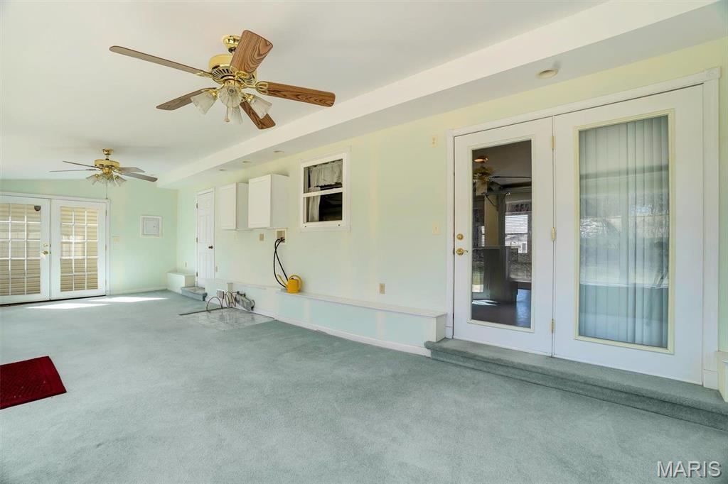 6072 Kingsway Property Photo 28