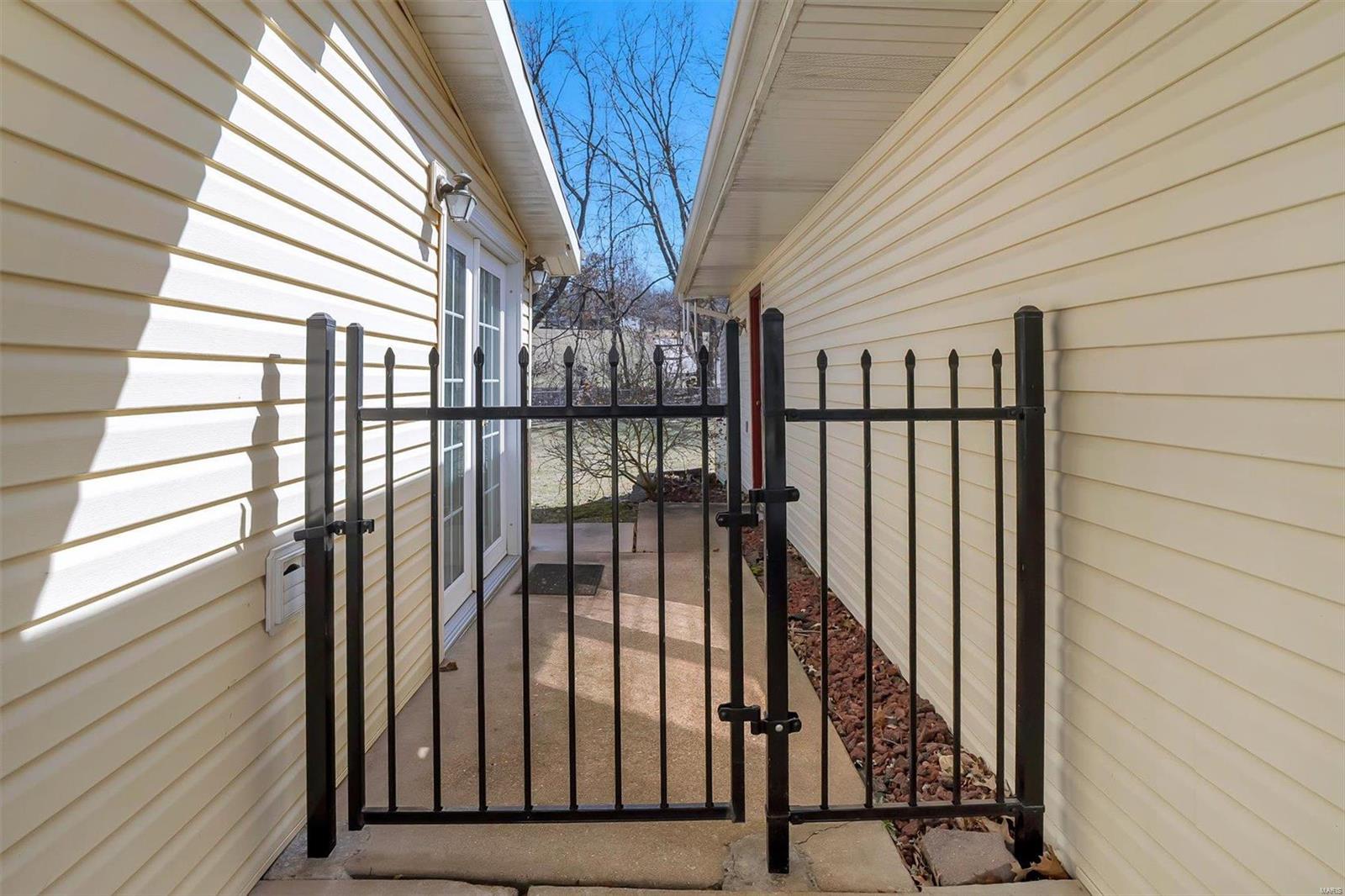 6072 Kingsway Property Photo 29