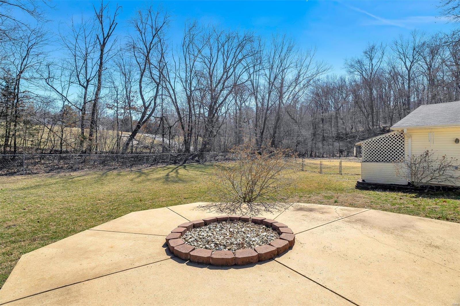 6072 Kingsway Property Photo 32