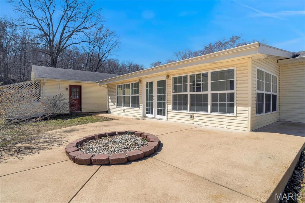 6072 Kingsway Property Photo 33