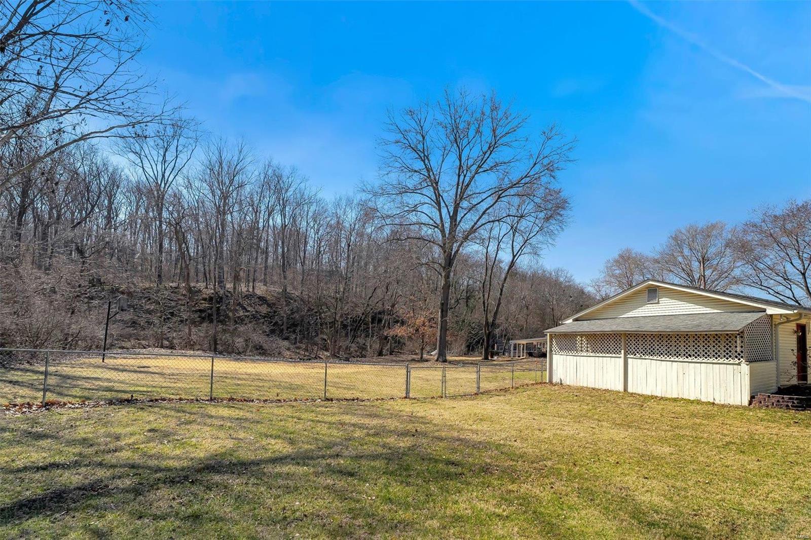 6072 Kingsway Property Photo 36