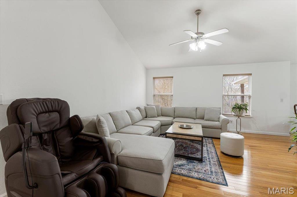 9 Amber Ridge Court Property Photo 5