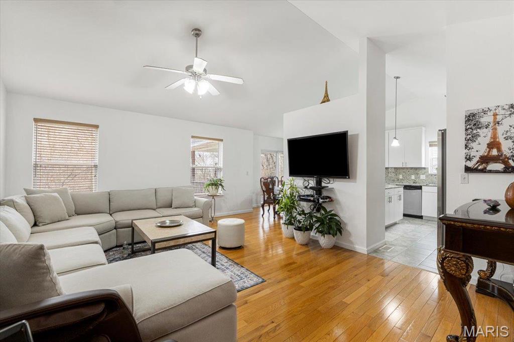 9 Amber Ridge Court Property Photo 8