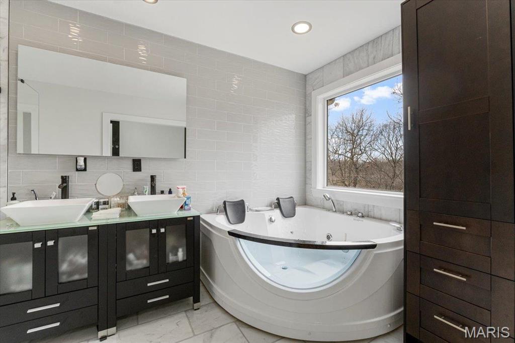 9 Amber Ridge Court Property Photo 26