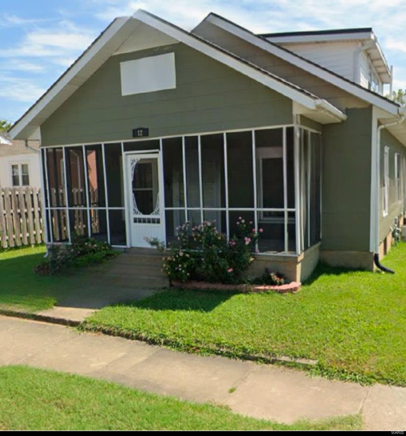 12 N West End Boulevard Property Photo 1
