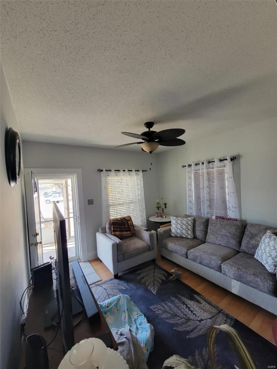 12 N West End Boulevard Property Photo 2