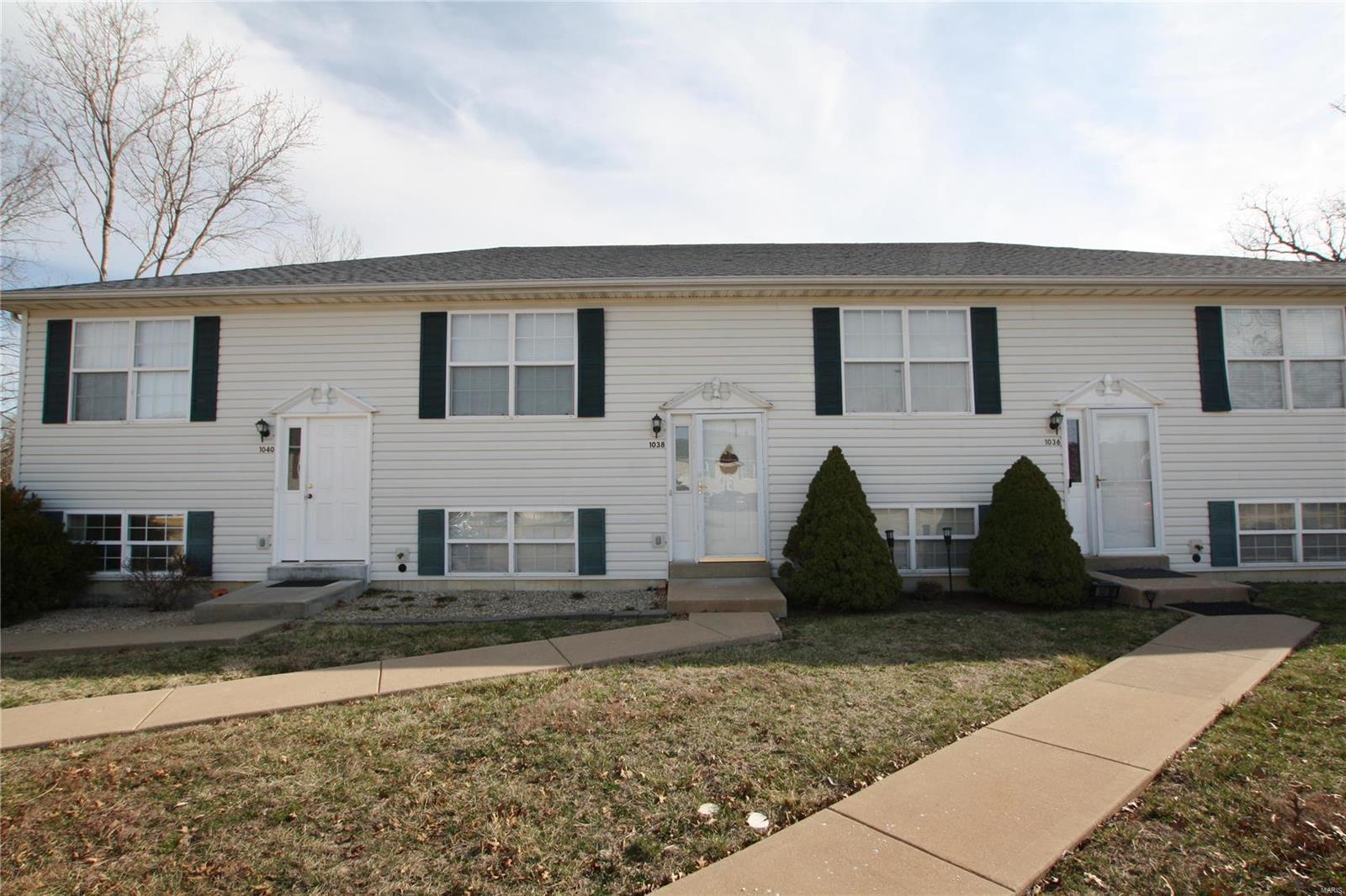 1038 Arlington Court Property Photo