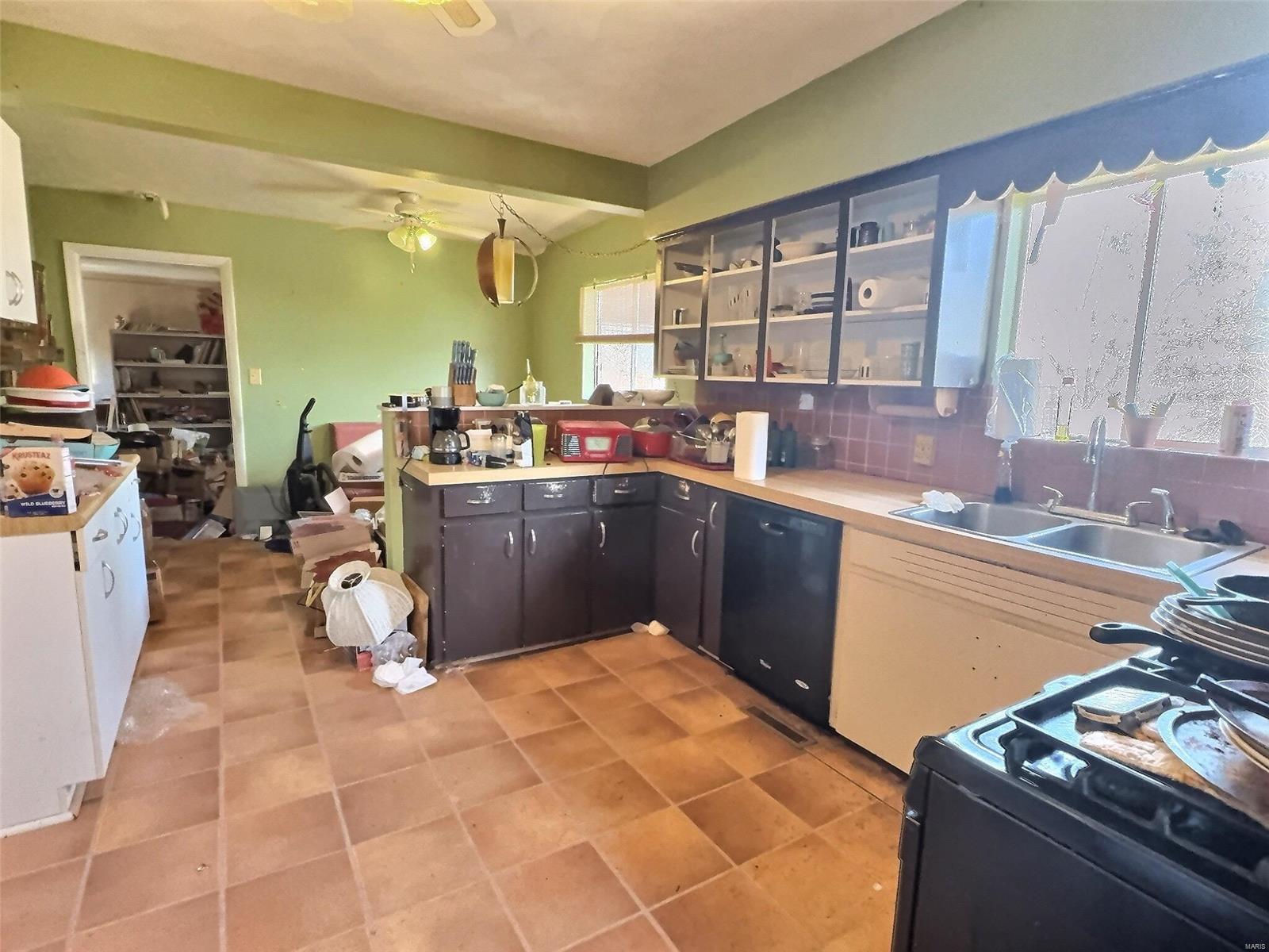 2717 Jewel Drive Property Photo 6