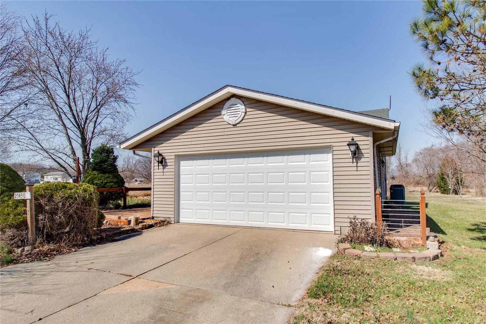 23430 Briar Drive Property Photo 3