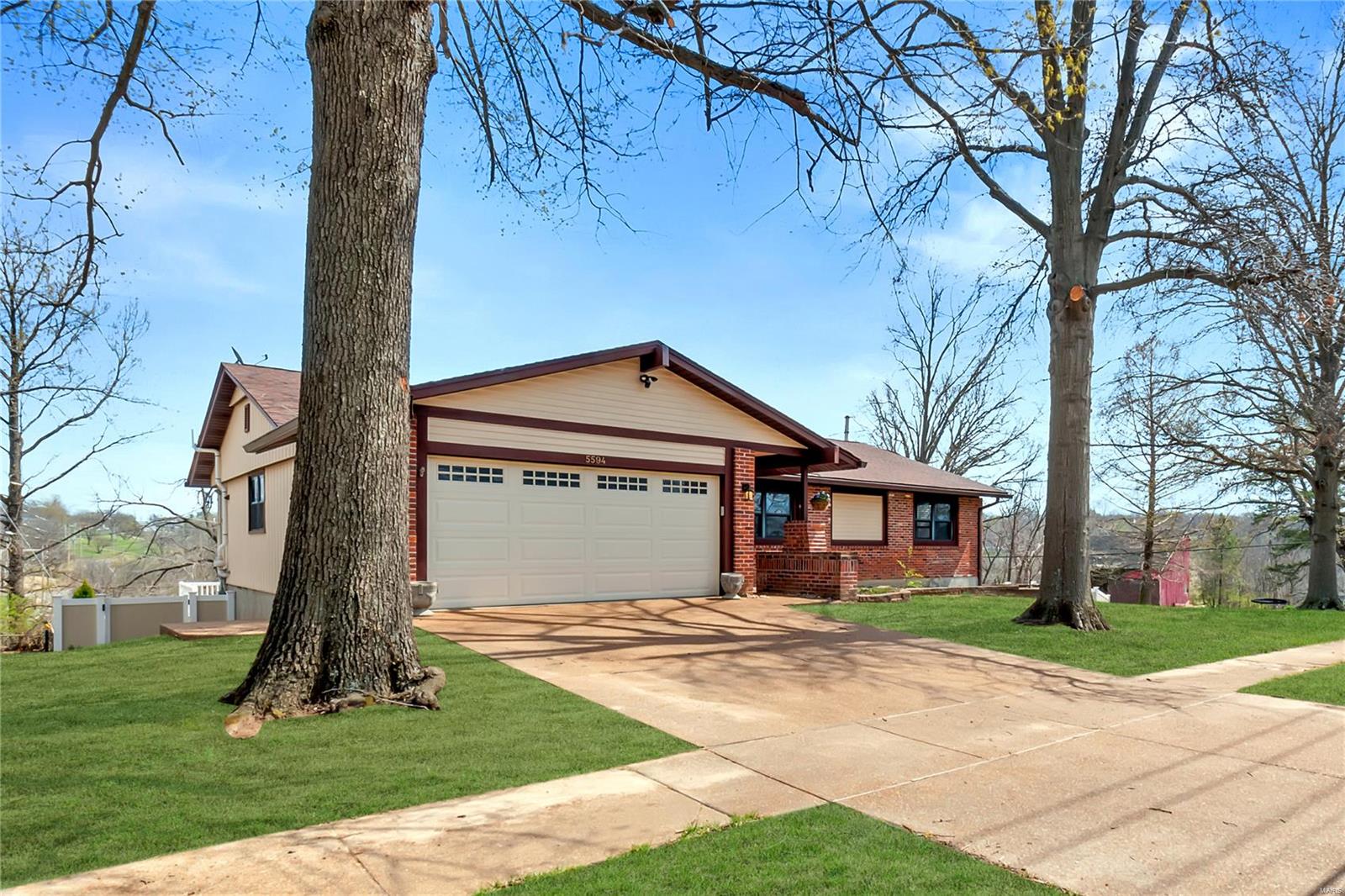 5594 Milburn Road Property Photo 1