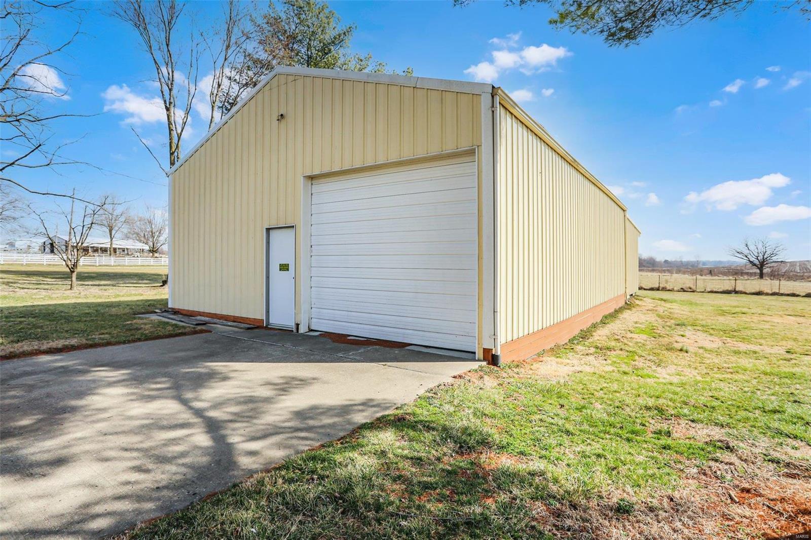 4842 Indian Hills Drive Property Photo 3