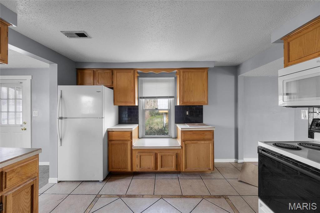 223 N Floridale Avenue Property Photo 20