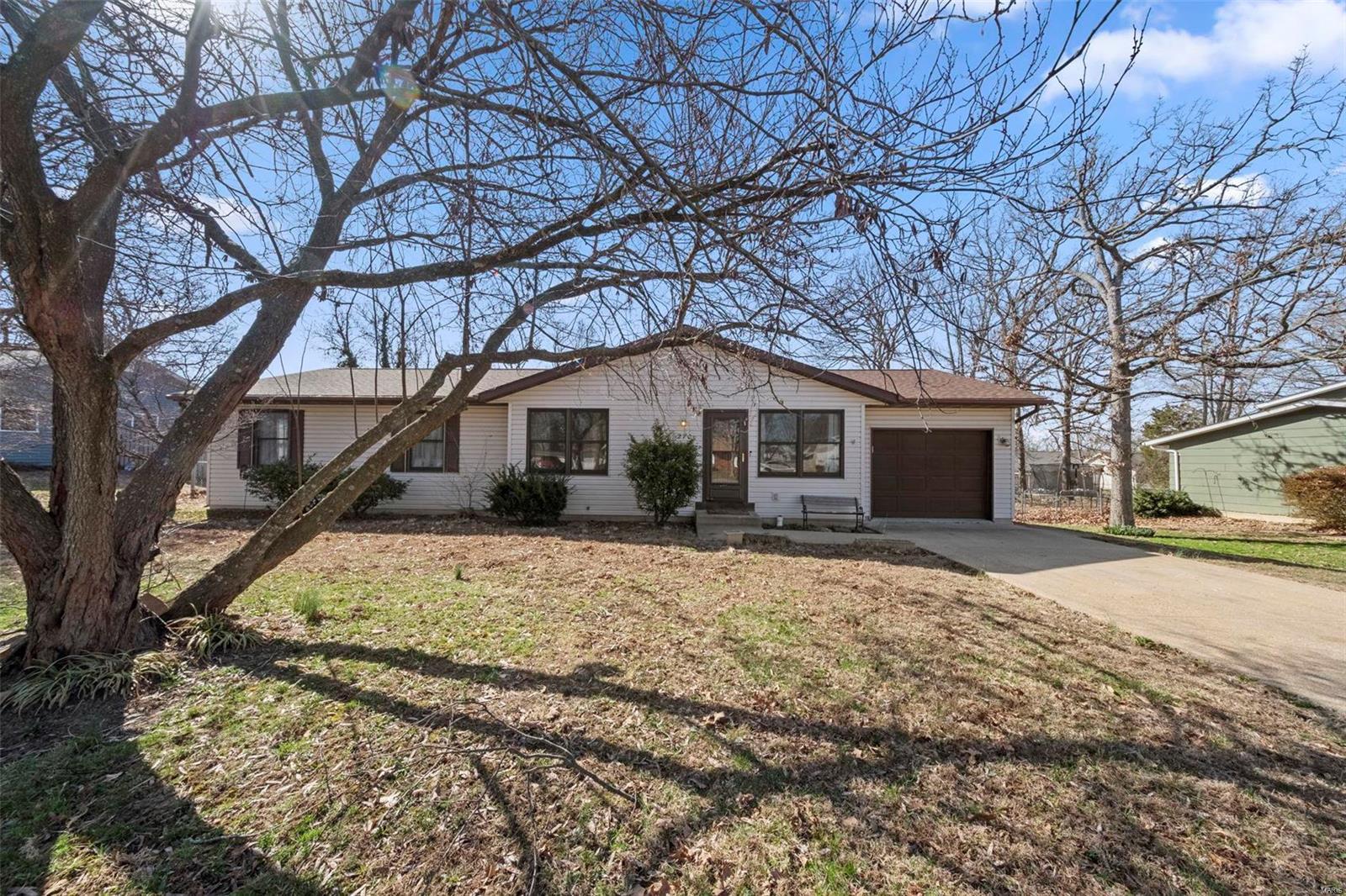 270 Mervin Street Property Photo 2
