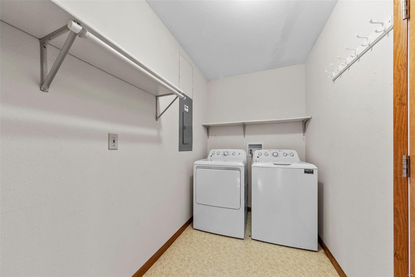 270 Mervin Street Property Photo 23
