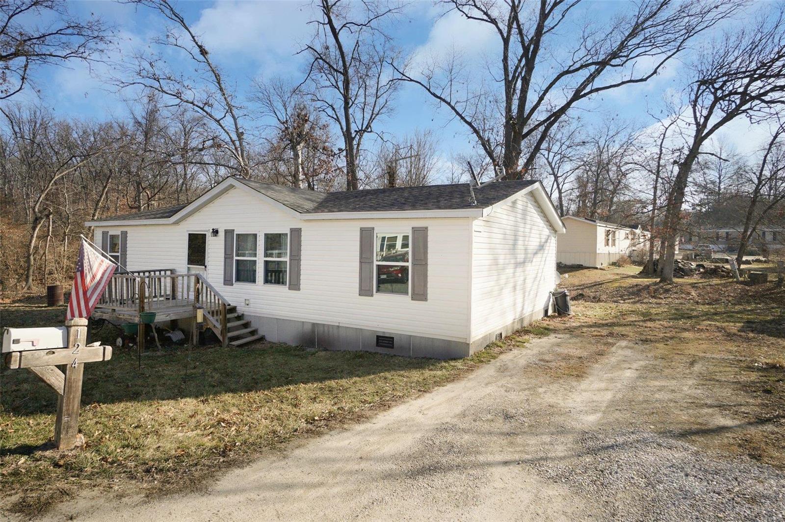 124 Mobile Manor Drive Property Photo 2