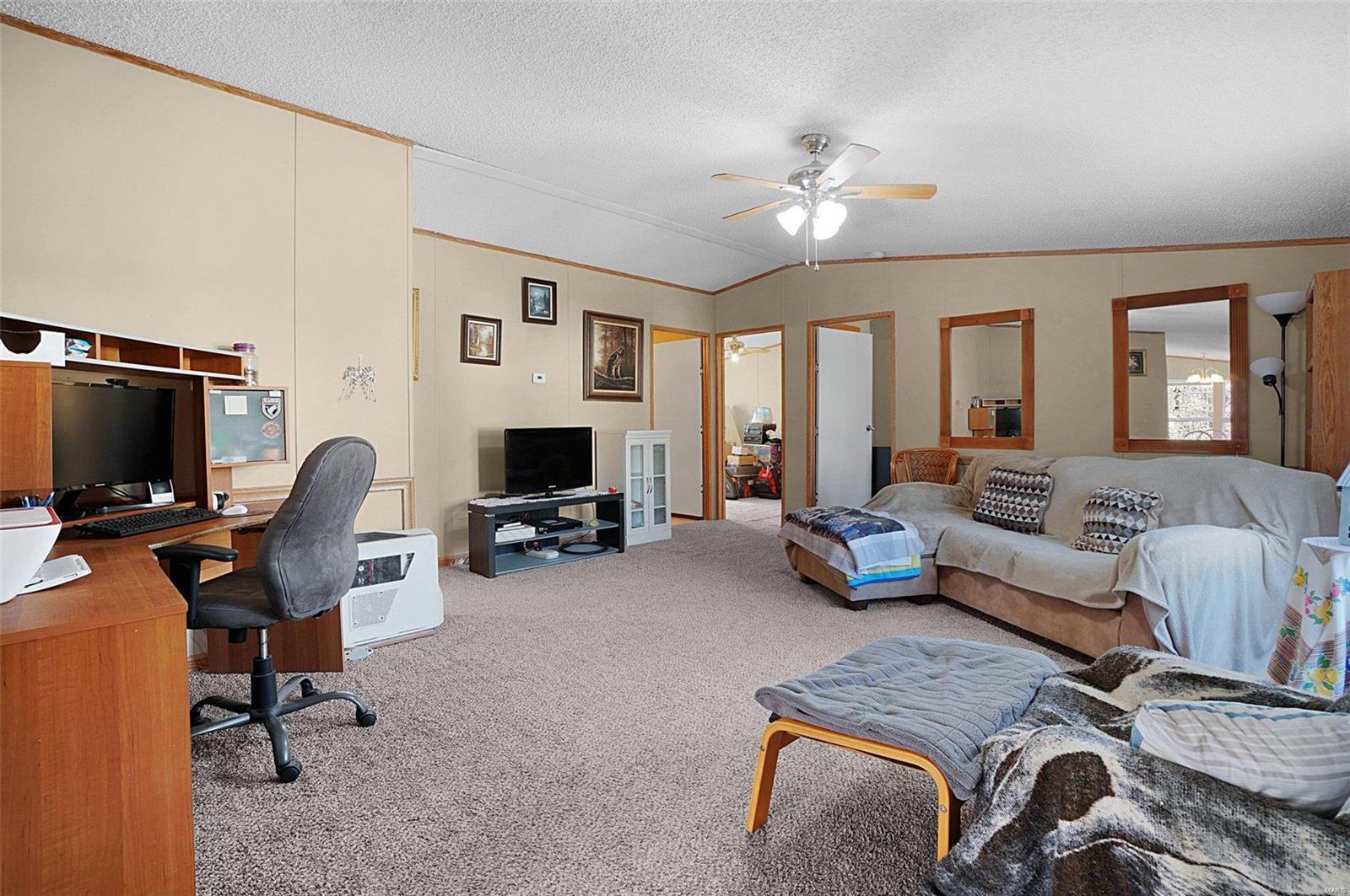 124 Mobile Manor Drive Property Photo 3