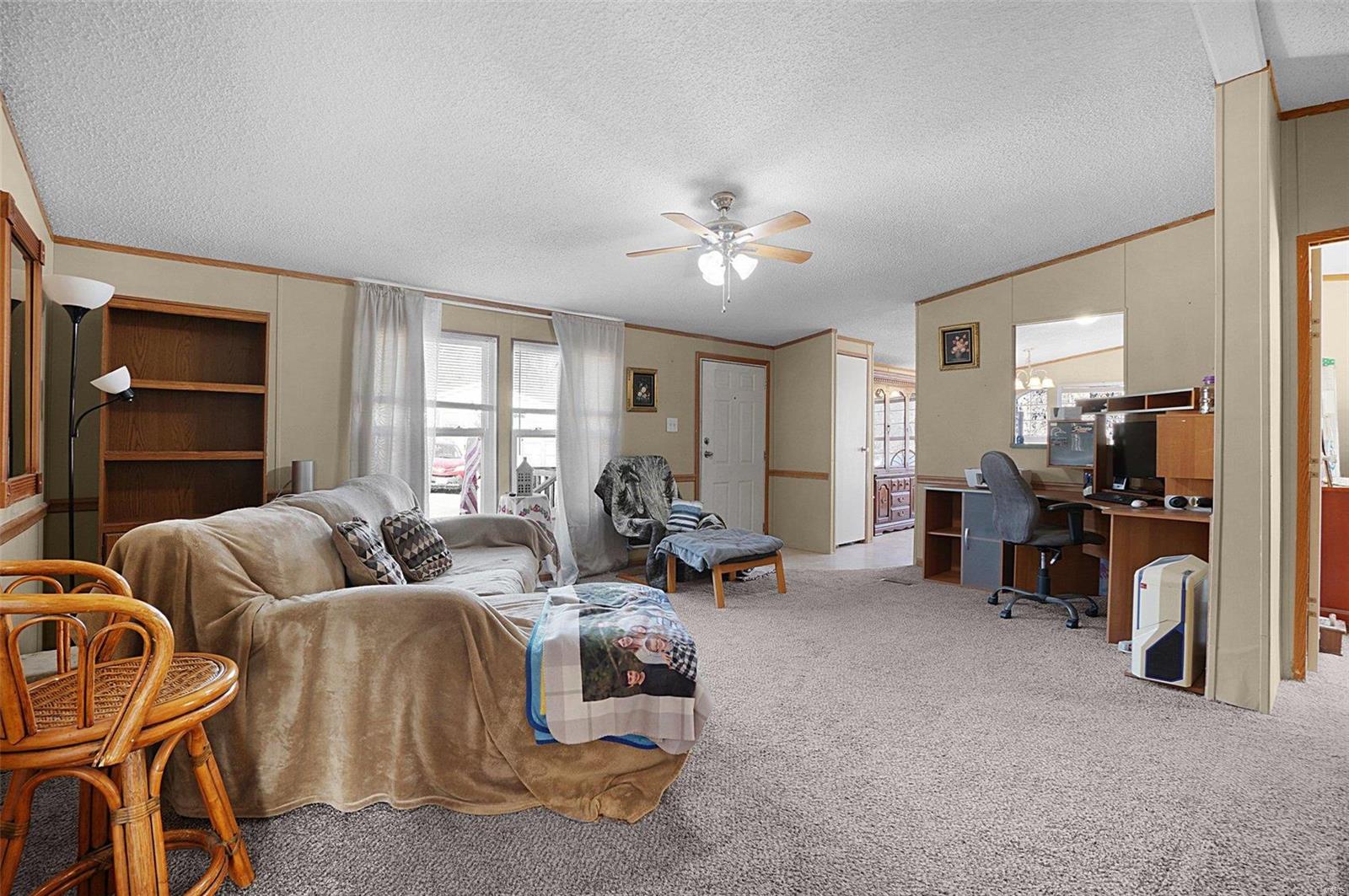124 Mobile Manor Drive Property Photo 4