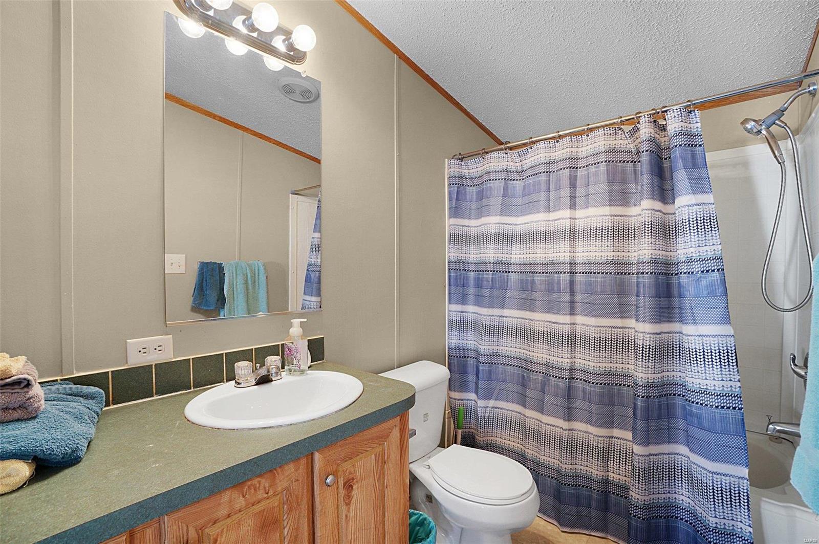 124 Mobile Manor Drive Property Photo 14