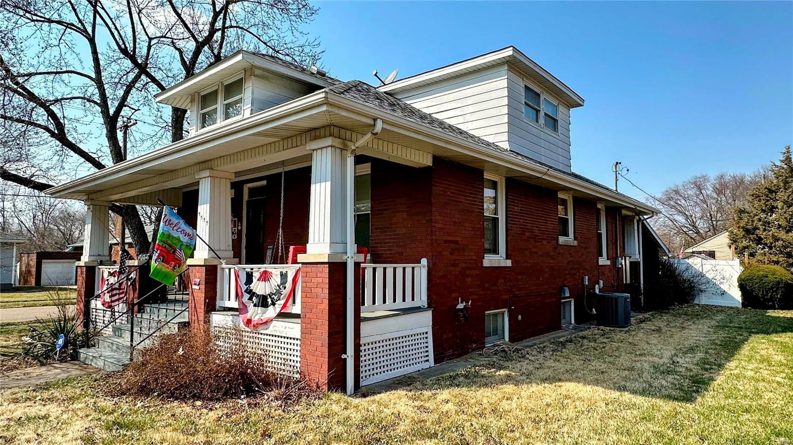 1111 Powell Avenue Property Photo