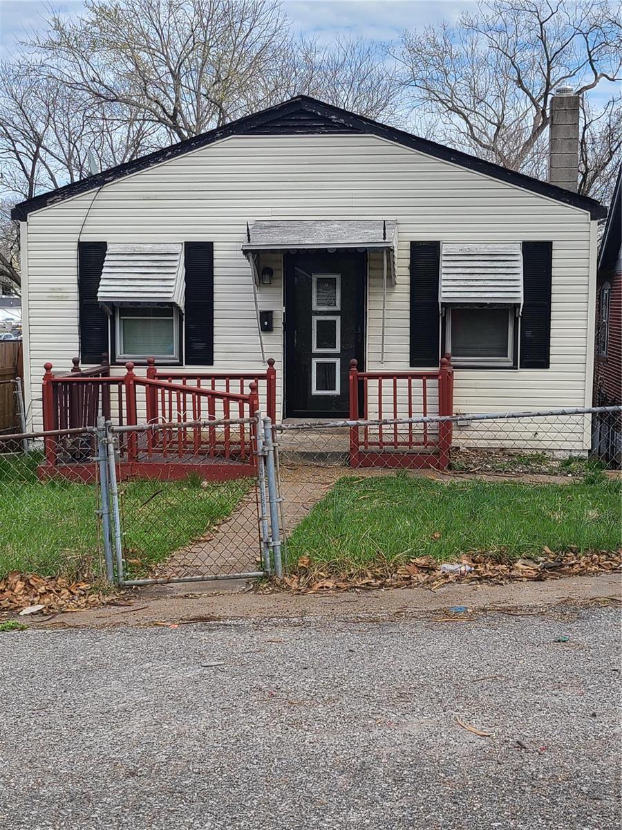 1214 Iona Avenue Property Photo