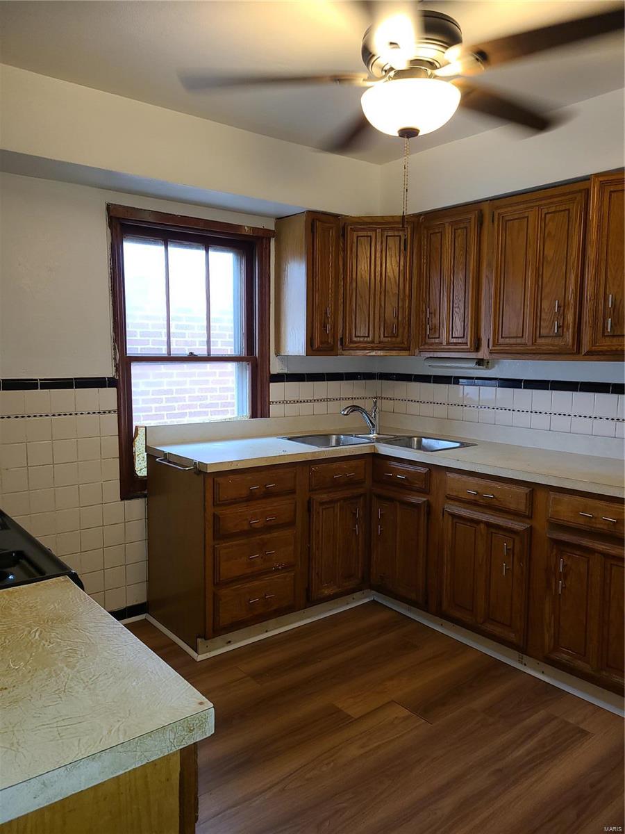 1214 Iona Avenue Property Photo 7