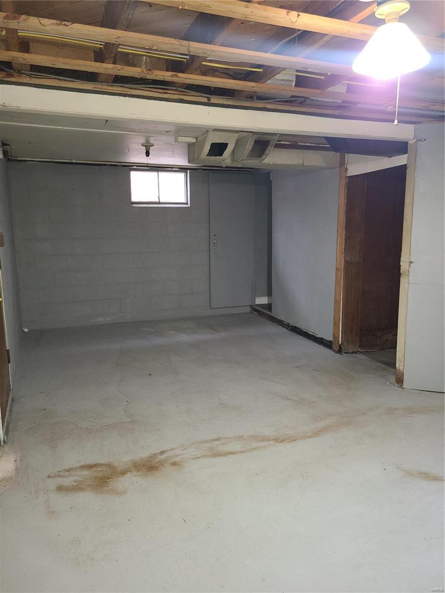 1214 Iona Avenue Property Photo 10