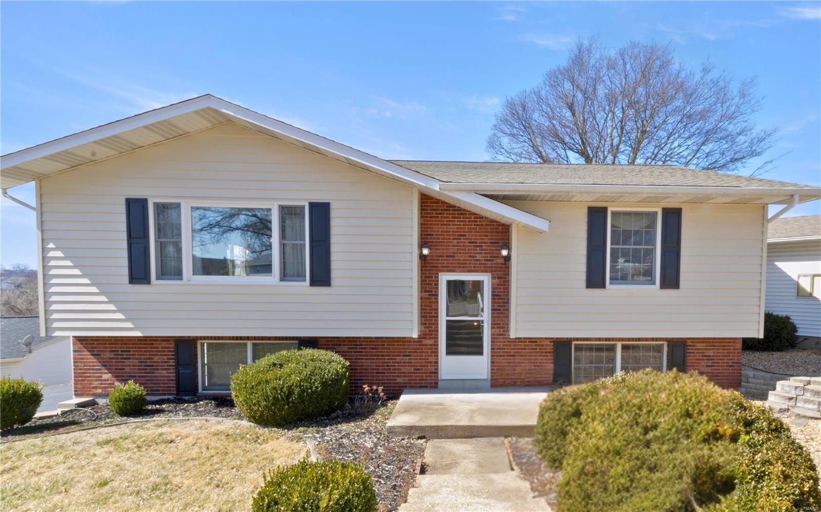 Crystal City Real Estate Listings Main Image