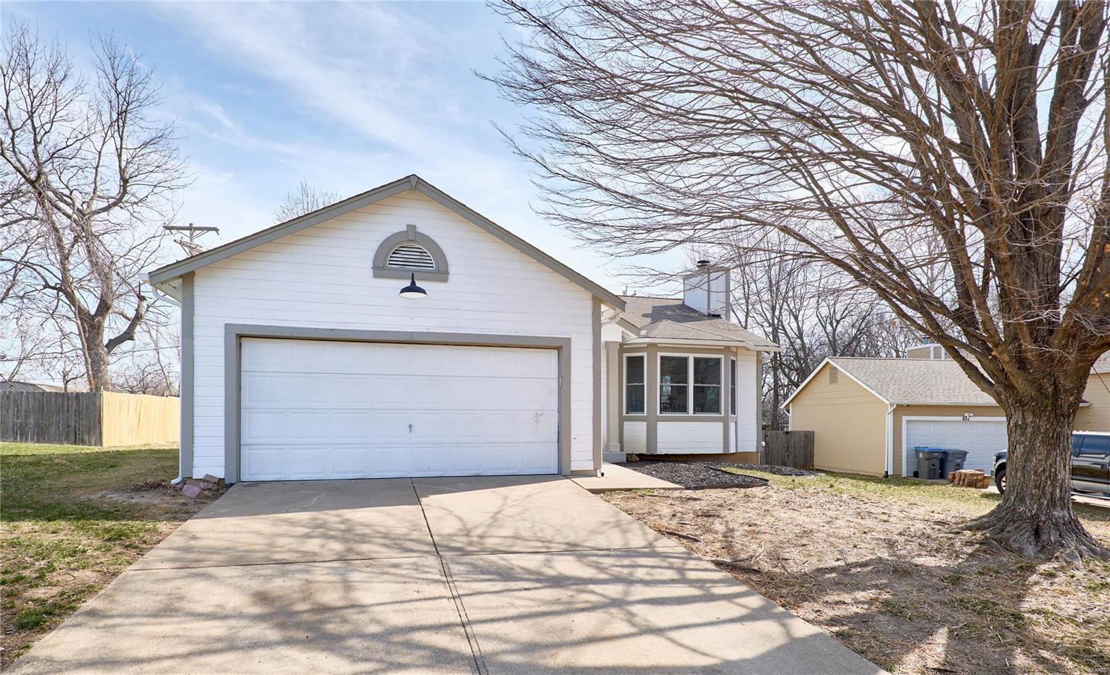 828 S Valleywind Court Property Photo 1