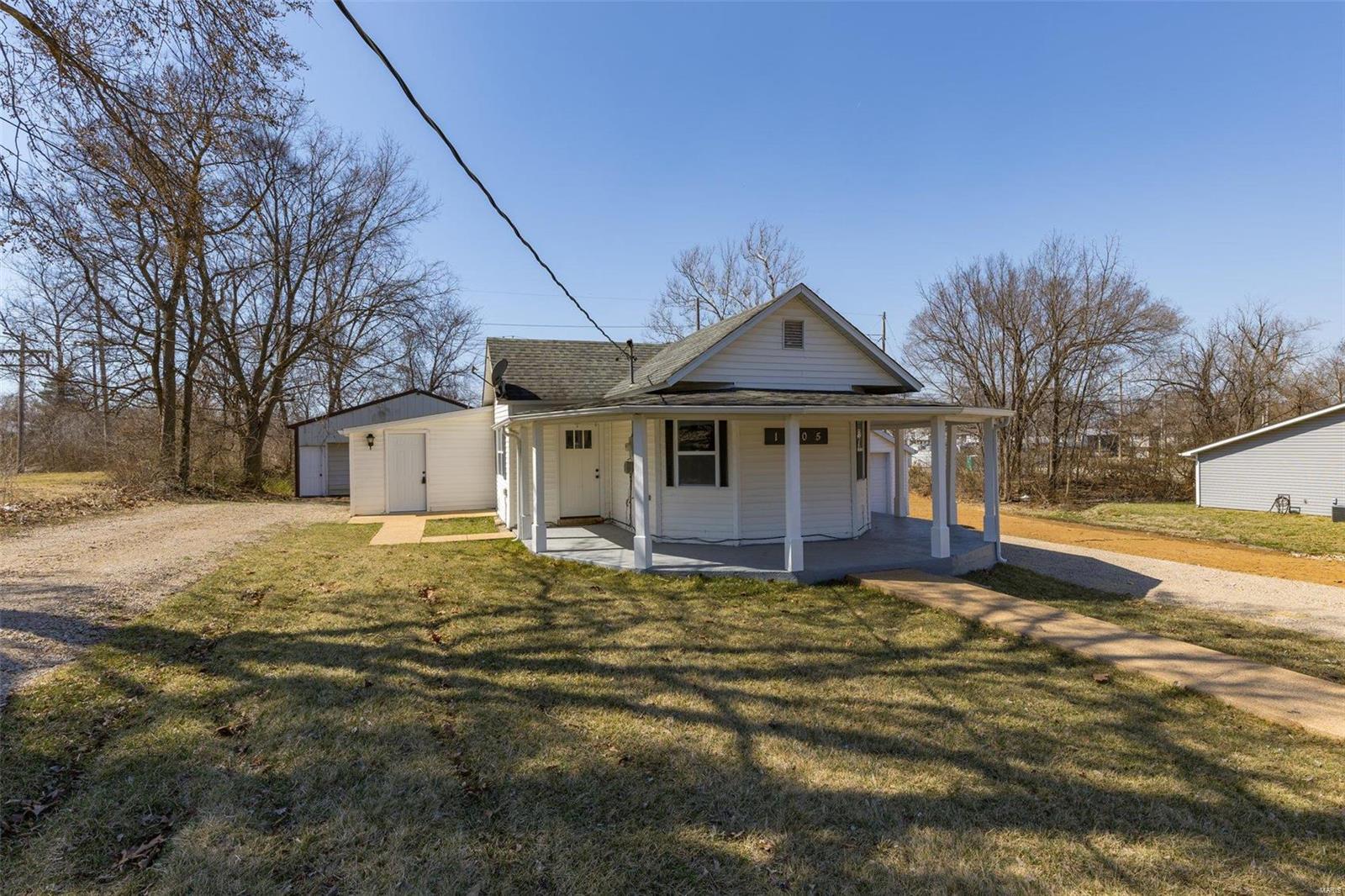 1005 Tyler Street Property Photo
