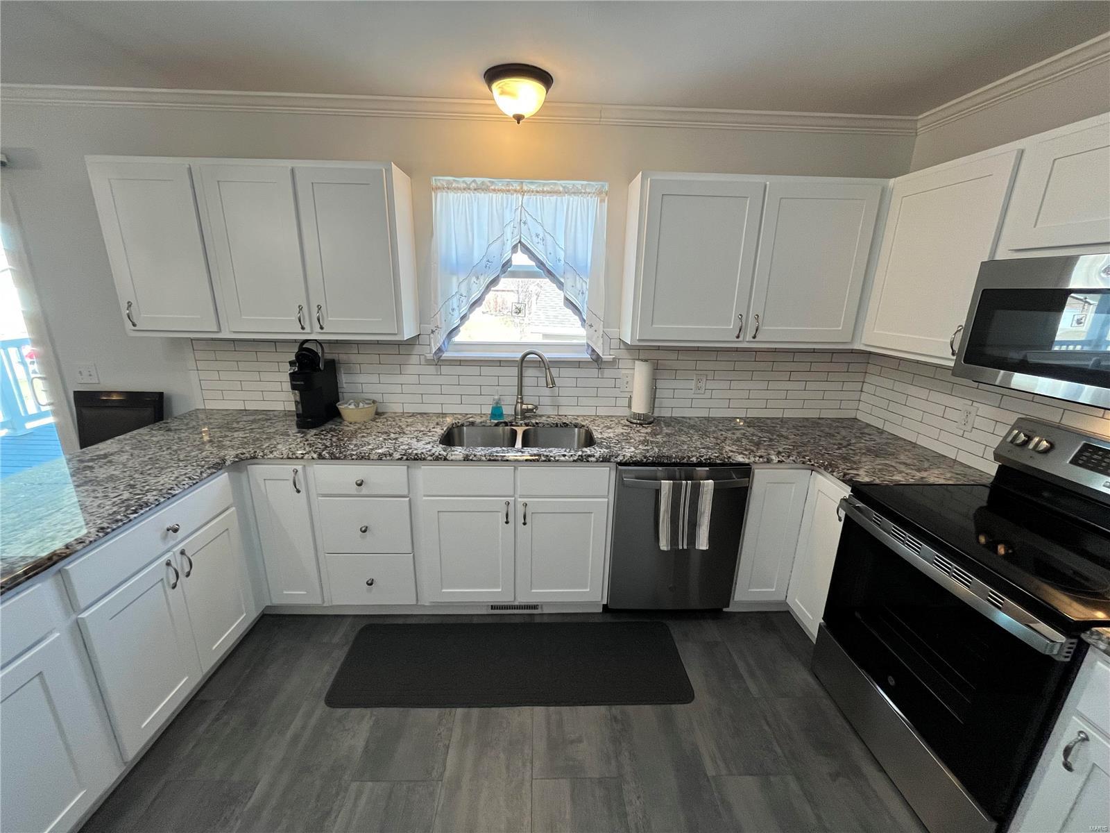 110 Gardenia Drive Property Photo 4