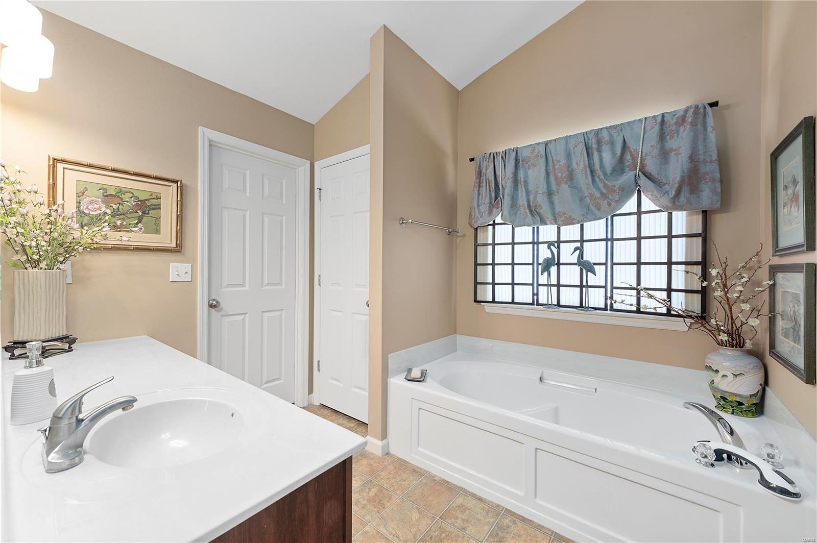 2269 Providence Park Lane Property Photo 9