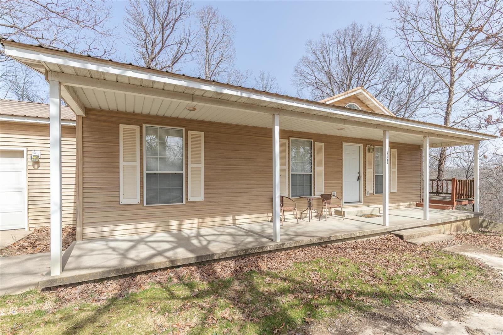 383 Red Robin Property Photo