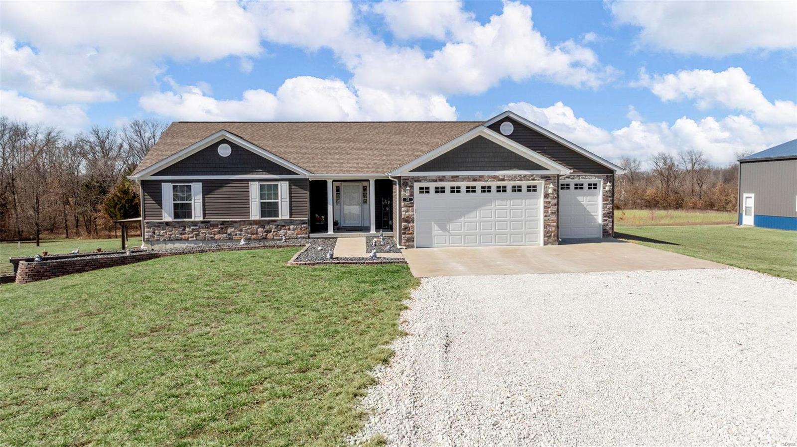 31 Christian Lane Property Photo