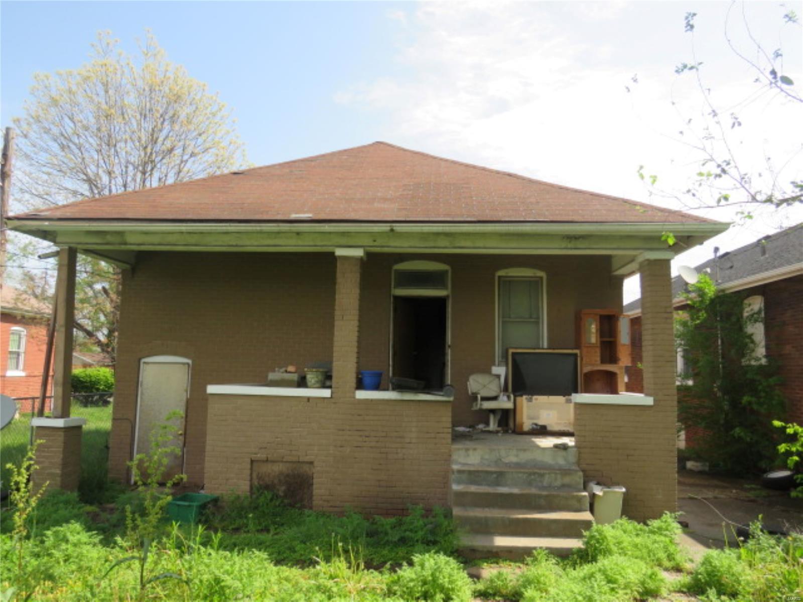 2420 Illinois Avenue Property Photo