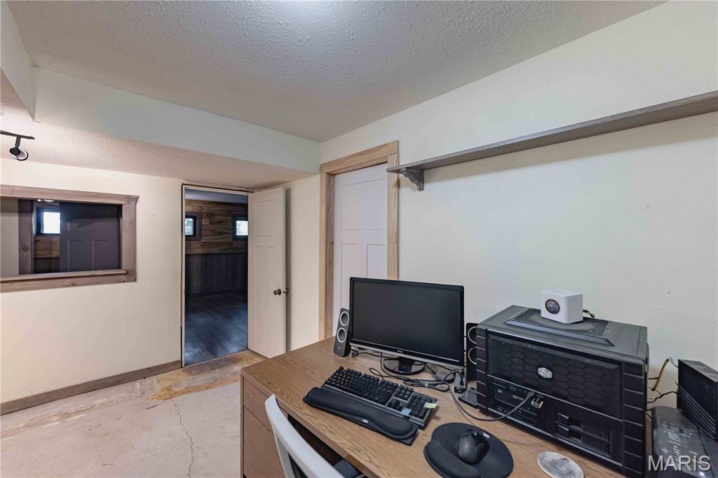619 E Gray Friar Property Photo 31