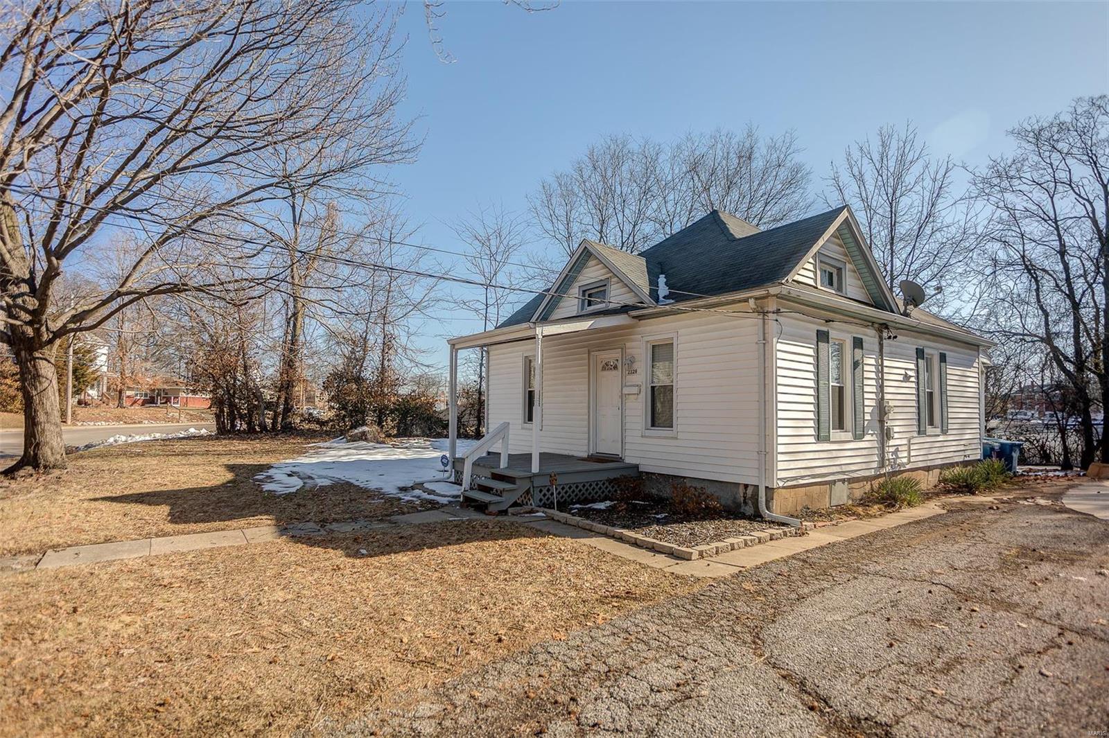 2329 Brown Street Property Photo