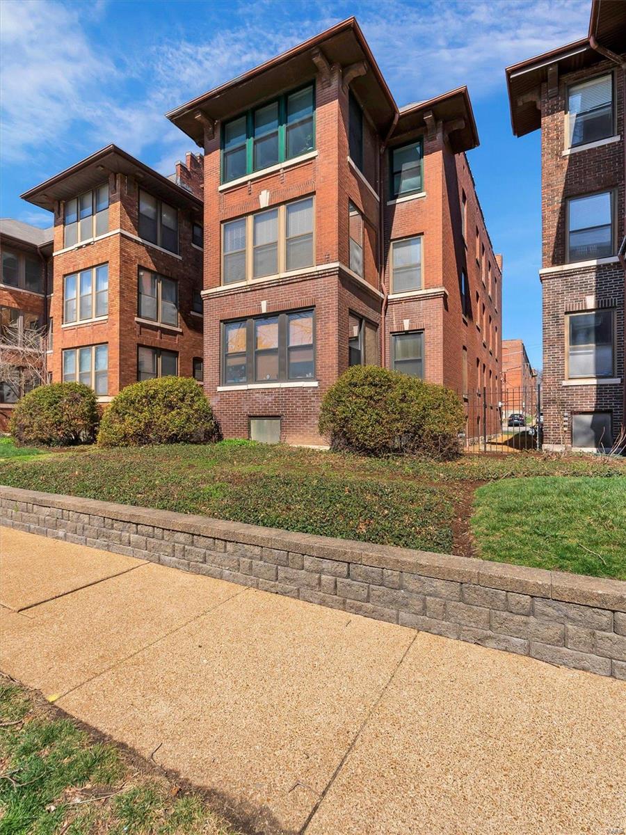 02nd Flr Waterman Pershing C Real Estate Listings Main Image