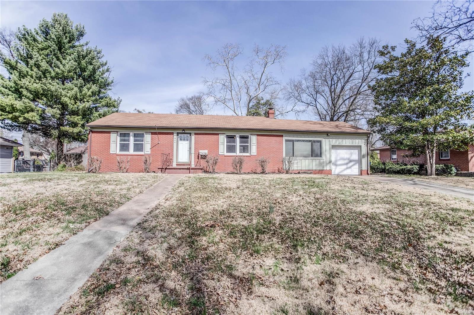 944 Douglas Street Property Photo