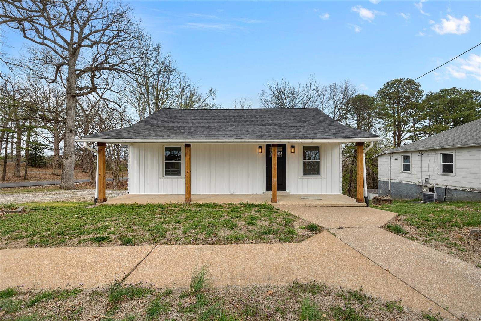 306 Main Street Property Photo