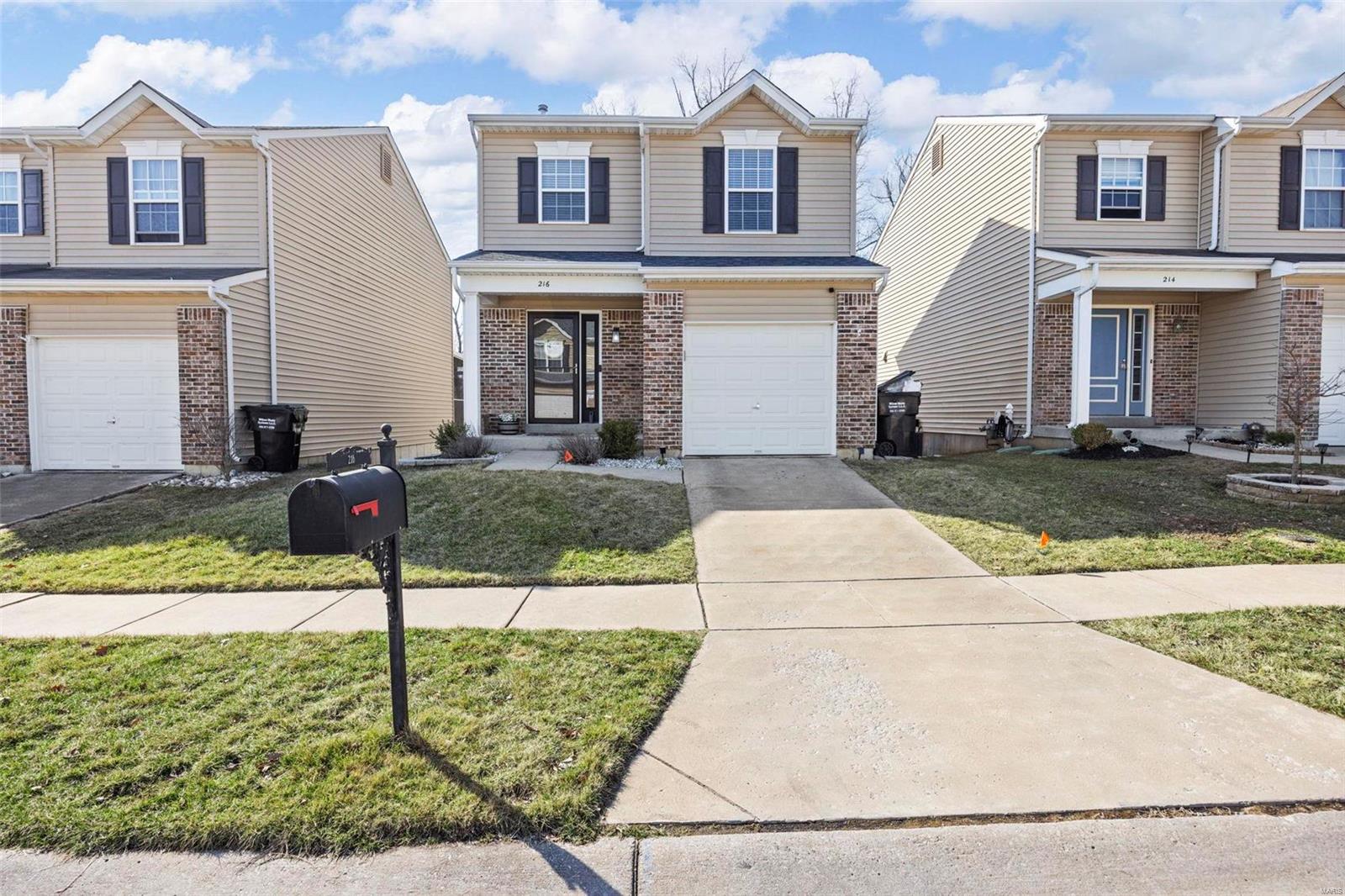 216 Cimarron Ridge Crossing Property Photo 1