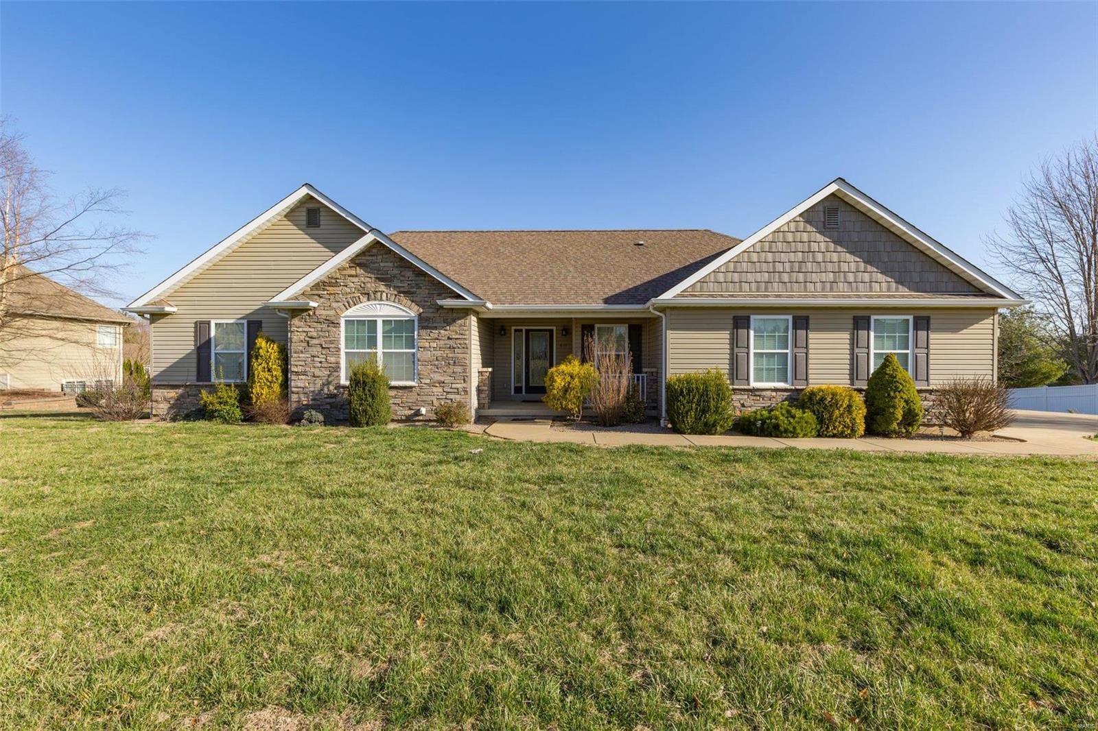611 Thornberry Property Photo