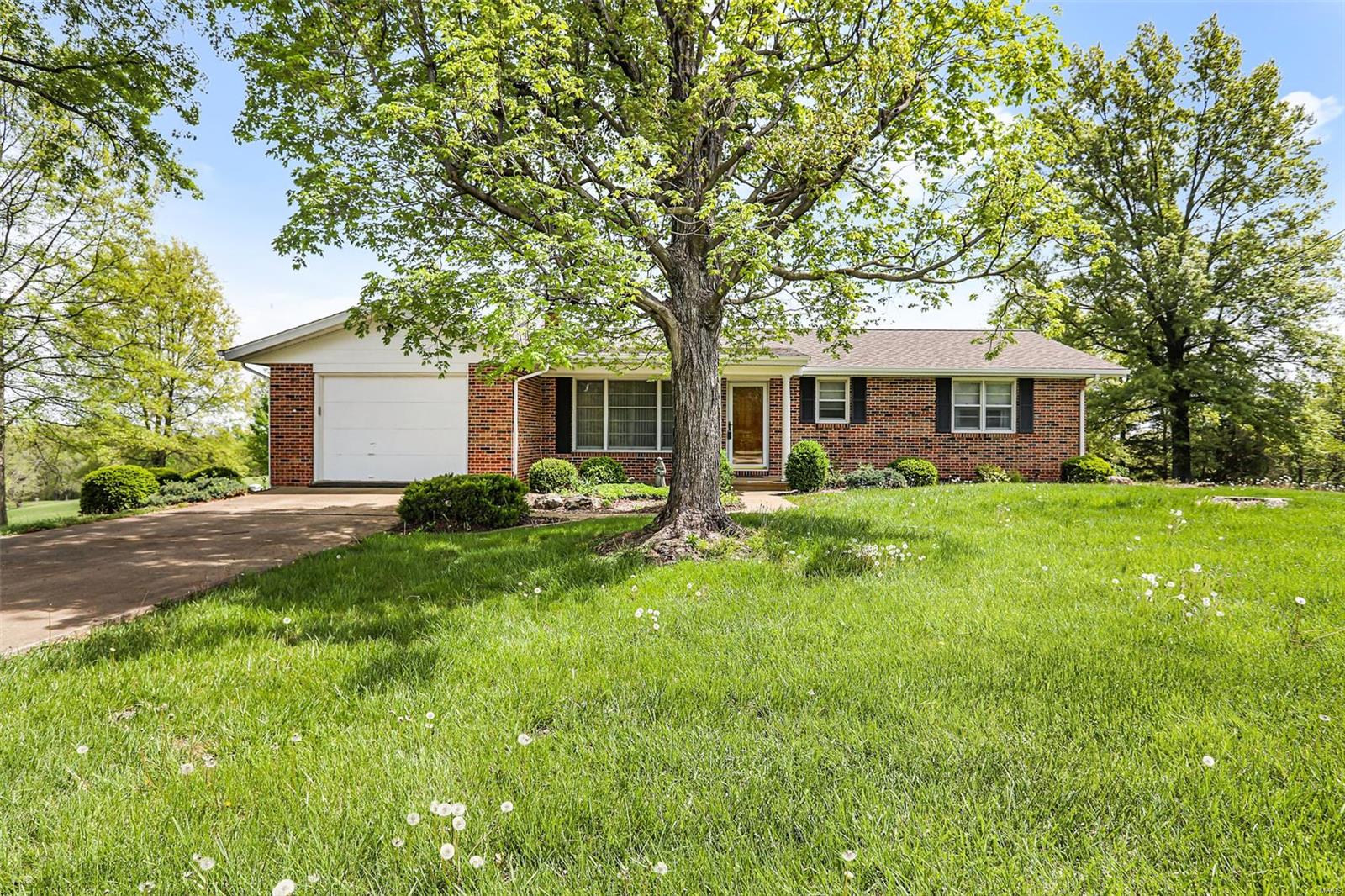 5587 Country Club Lane Property Photo