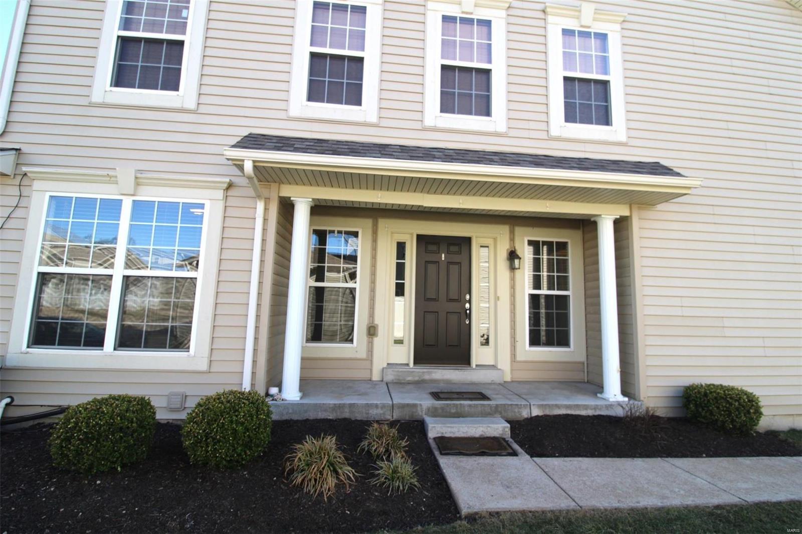 476 Coachgate Court Property Photo