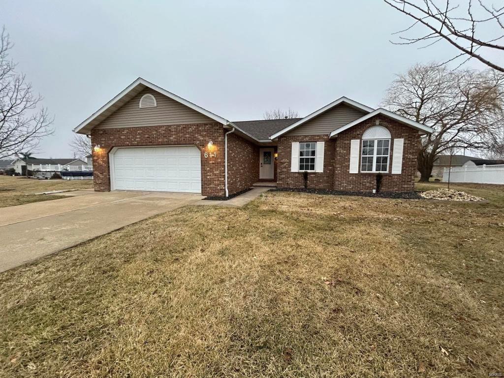 611 W 2nd Street Property Photo